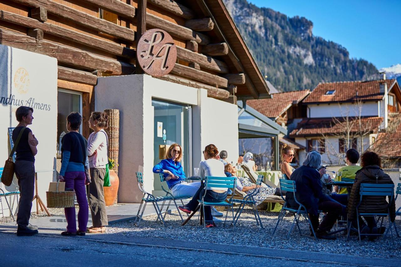 Готель Landhus Almens Екстер'єр фото